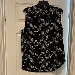 Ann Taylor Black and White Floral Blouse